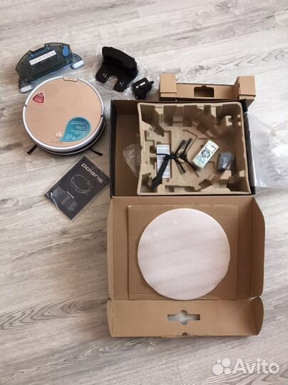 Робот пылесос Polaris