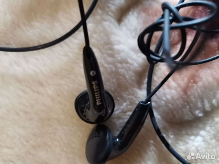 Проводные наушники Philips