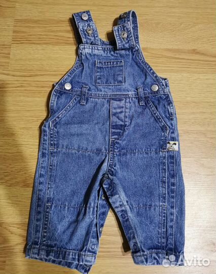 Джинсовый комбинезон для малыша (68 размер)