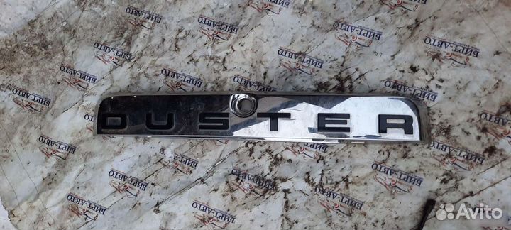 Хромированная накладка крышки багажника Duster