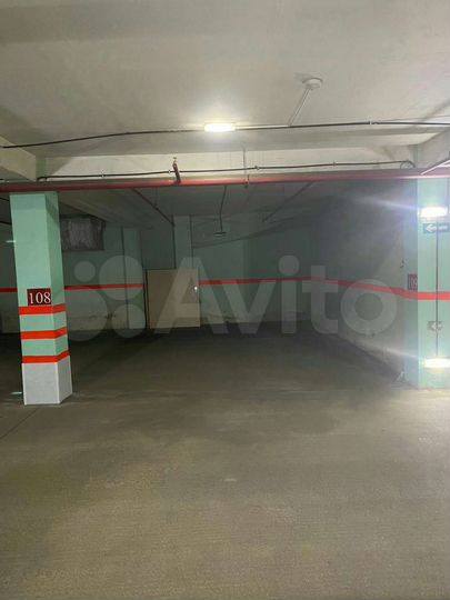 Машиноместо, 14 м²