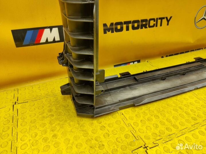 Дефлектор радиатора Bmw 550I E60 N62B48 4.8 2006