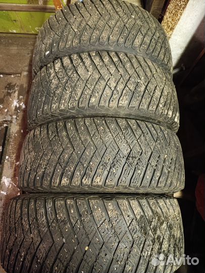 Goodyear Ultragrip Ice Arctic 225/55 R18
