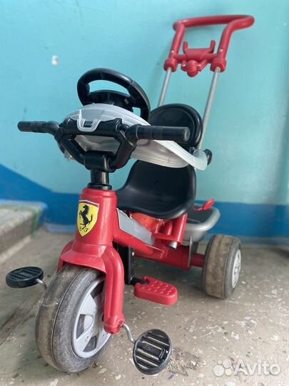 Велосипед трехколесный Ferrari