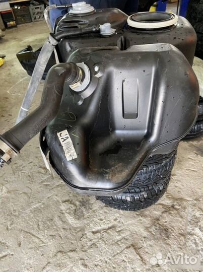 Бак топливный Toyota Land Cruiser J200 2007-2011