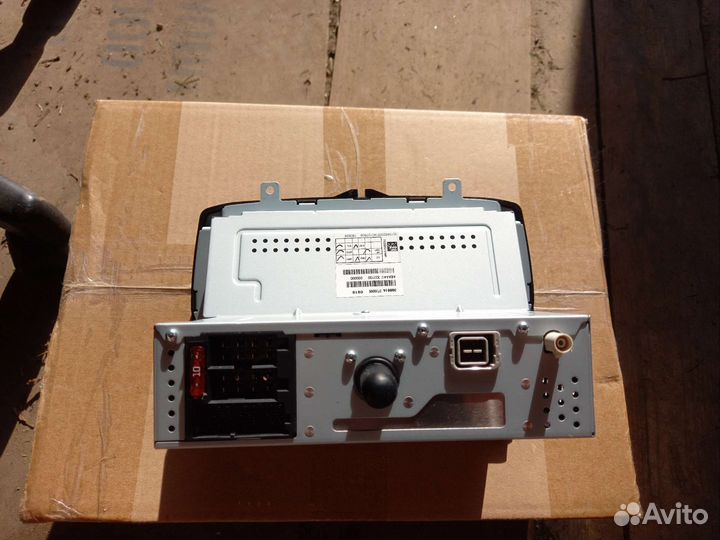 Штатная магнитола LADA vesta