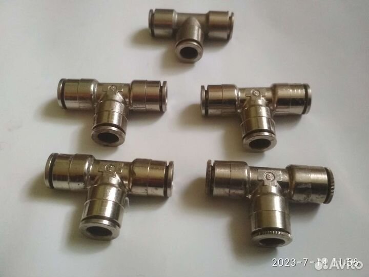 Тройник цанговый Camozzi (пневмо) 6мм