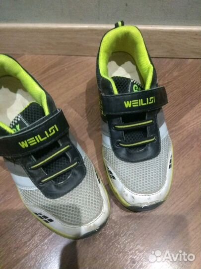 Кроссовки на колесиках