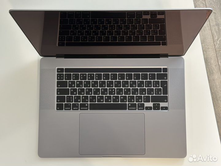 Apple MacBook Pro 16