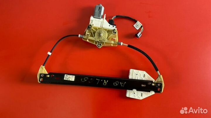 Стеклоподъемник задний левый Audi A6 C6 AUK 3.2