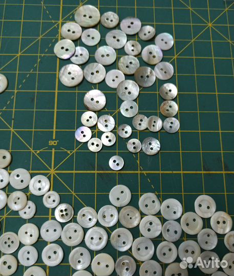 Перламутровые пуговицы