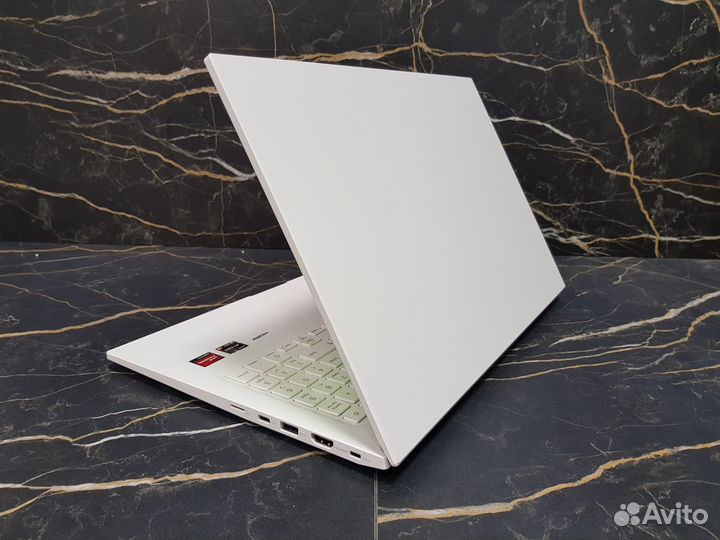 Игровой ноутбук maibenben на Ryzen 5/8Gb/SSD 512Gb