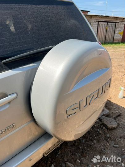 Колпак запасного колеса Suzuki Grand Vitara J24B
