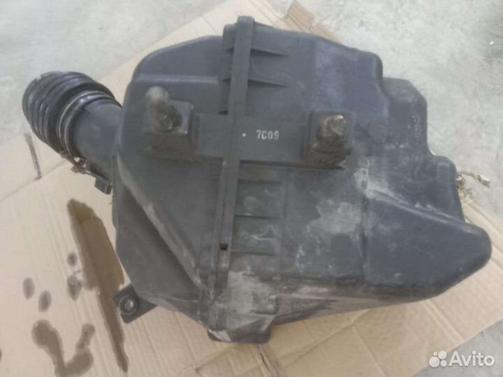 Корпус воздушн фильтра. Infiniti m35. Niss fuga