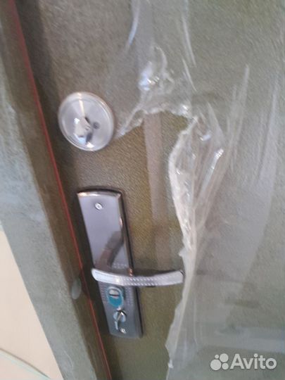 Дверь входная металлическая левая бу