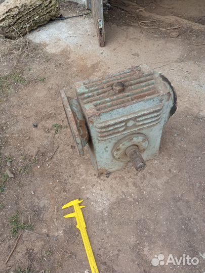 Редуктор угловой