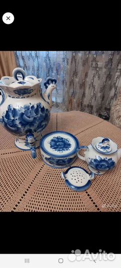 Гжельский фарфор самовар