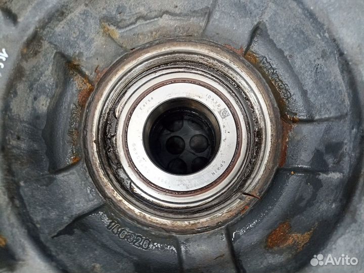 2743252 Ступица передняя