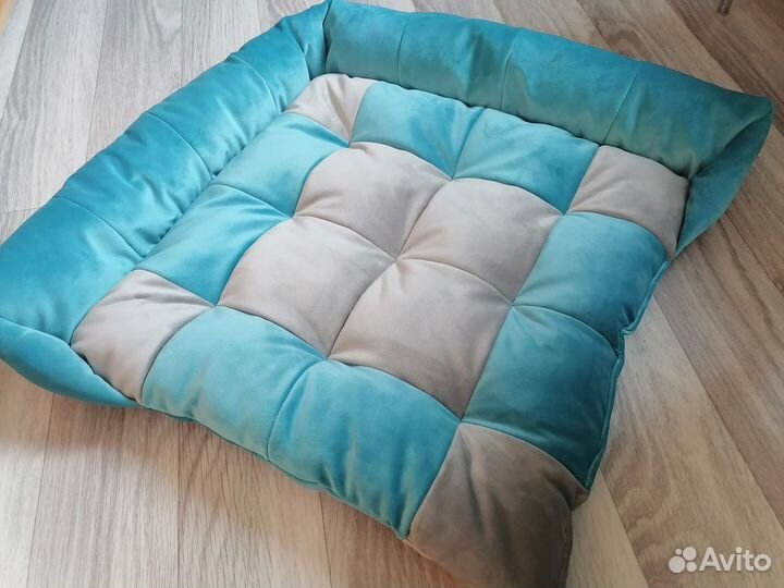 Лежанки для кошек и собак