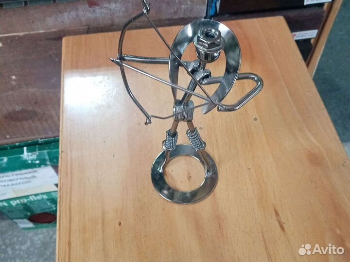 Статуя декоративная металл