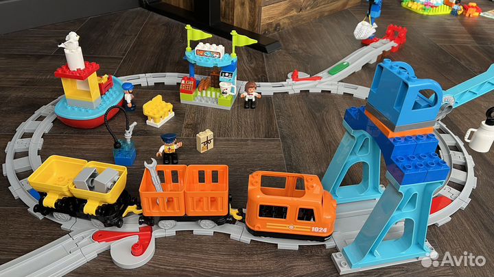 Набор Lego Duplo “Грузовой поезд» (10875)
