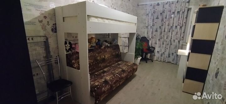 Продам двухъярусную кровать с диваном