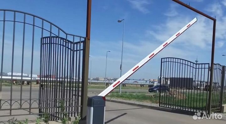 Автоматический шлагбаум