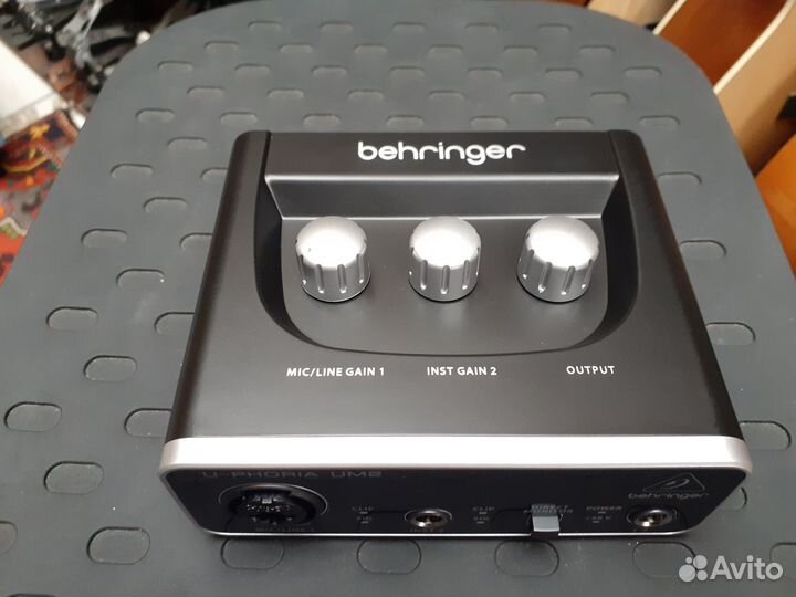 Внешняя звуковая карта Behringer
