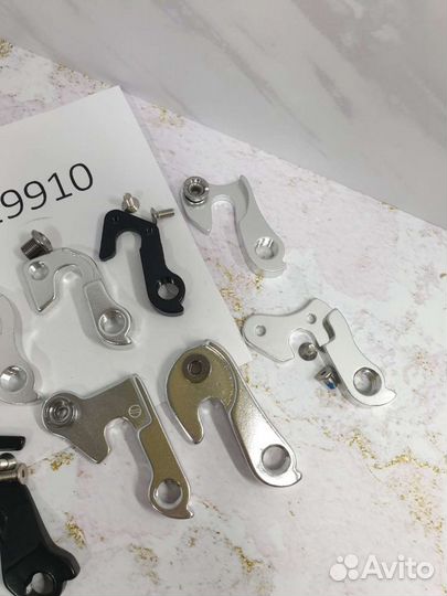 Держатель заднего переключателя (петух) GT Cube