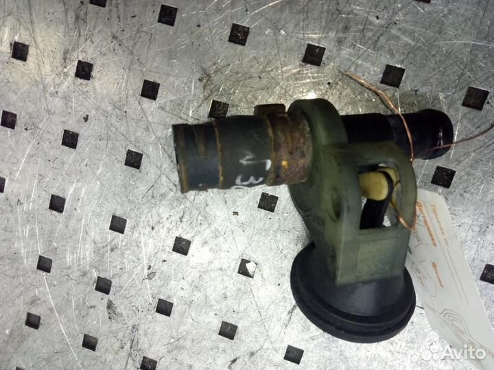 Краник печки Volkswagen Passat