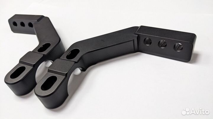 Кронштейны крепления защиты рук к траверсе