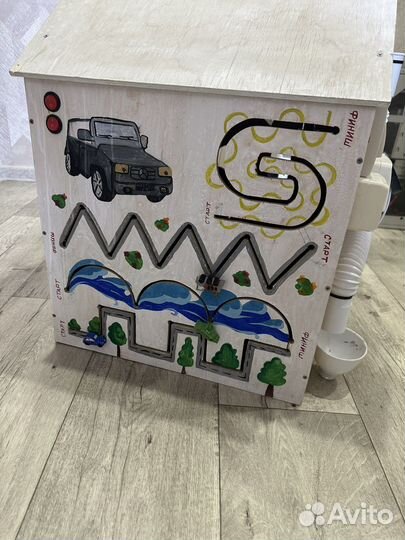 Бизиборд домик