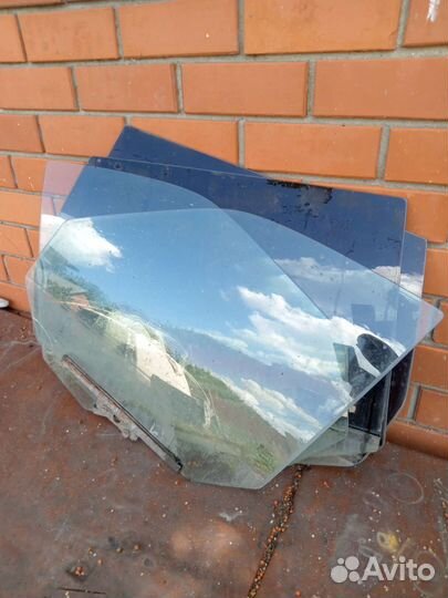 Дверние стекла на ваз 2111