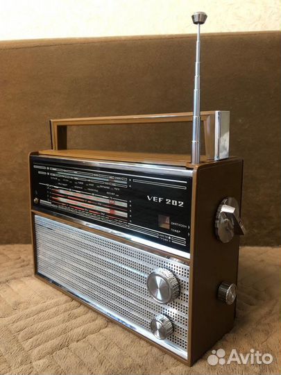 VEF 202 с FM светло-коричневый цвет