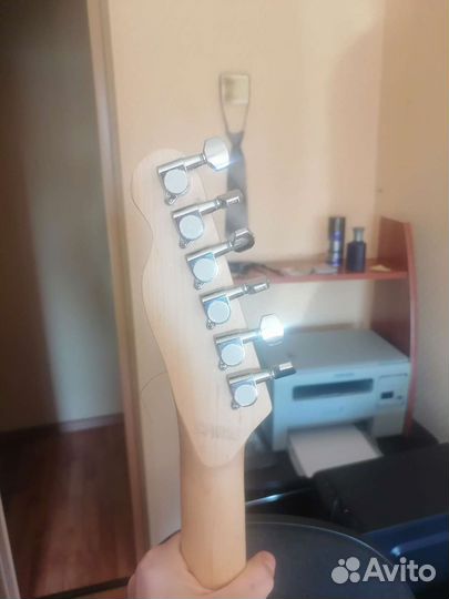 Электрогитара