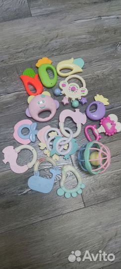 Погремушки,прорезыватели 0+