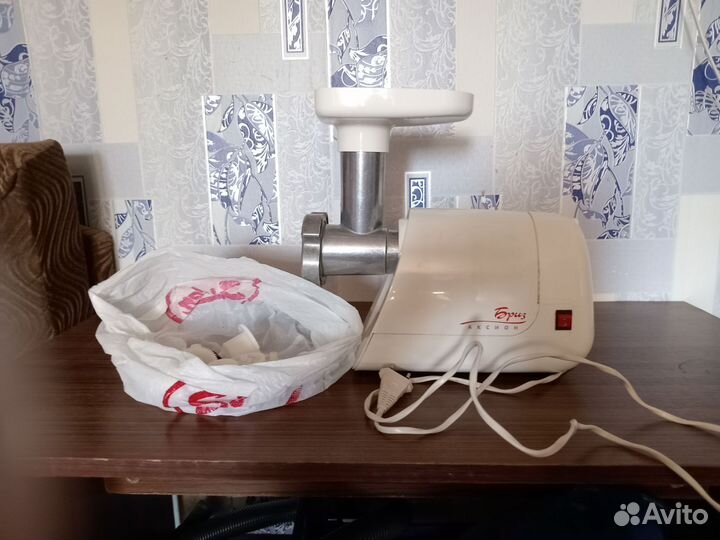 Мясорубка электрическая бу