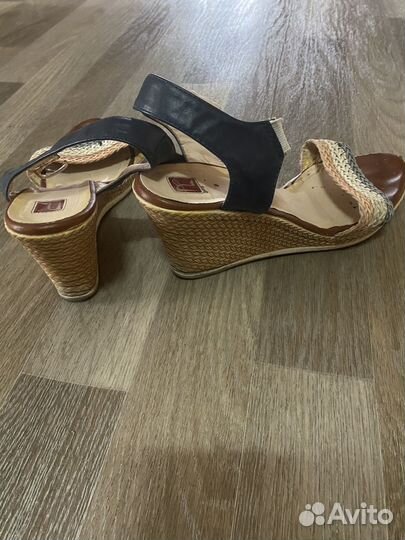 Сандалии