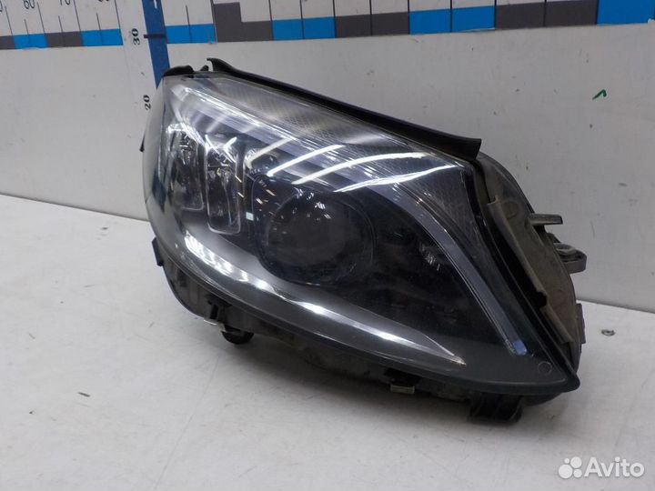 Фара правая Mercedes-Benz C-Class