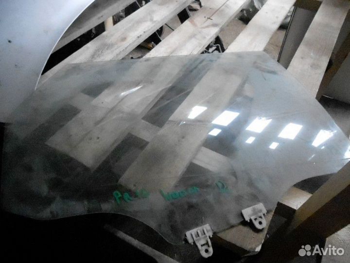 Стекло заднее правое универсал Nissan Primera P12