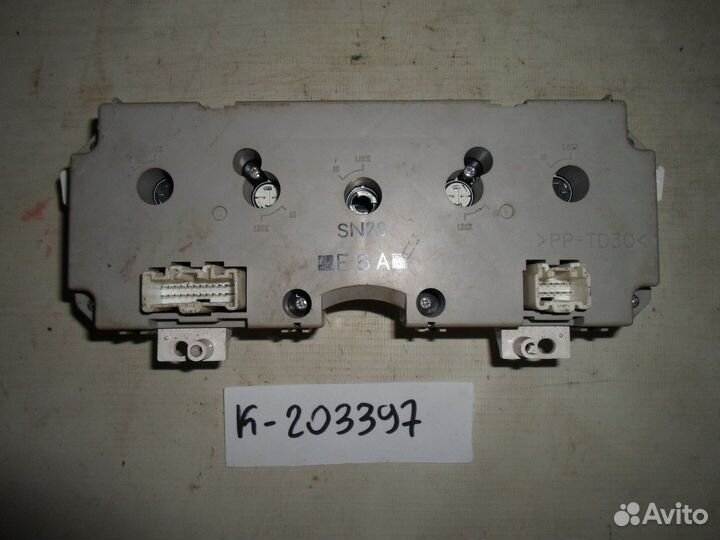 Блок управления климатом (Mazda 6)