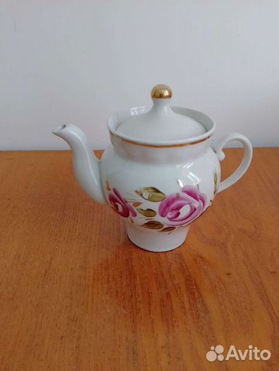 Заварочный чайник, молочник