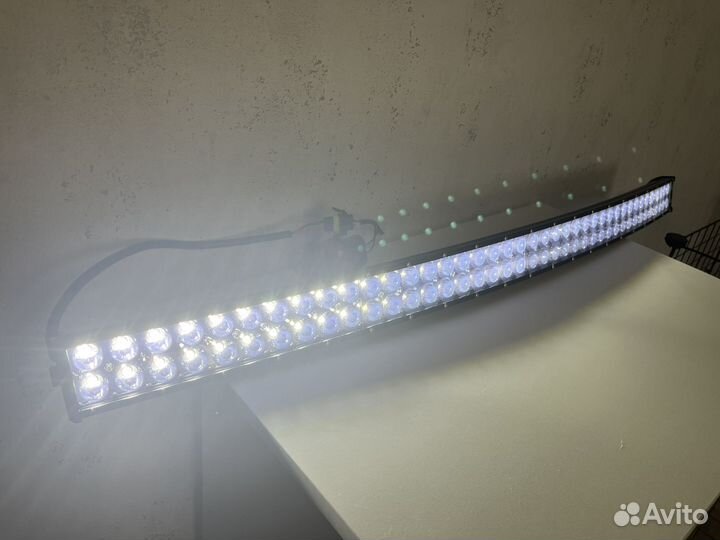 Балка прожектор на крышу авто изогнутая