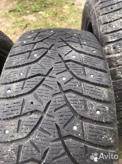 Bridgestone Blizzak Spike-02 205/55 R16