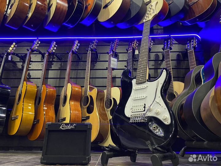 Электрогитара под Fender + Комбоусилитель 5вт