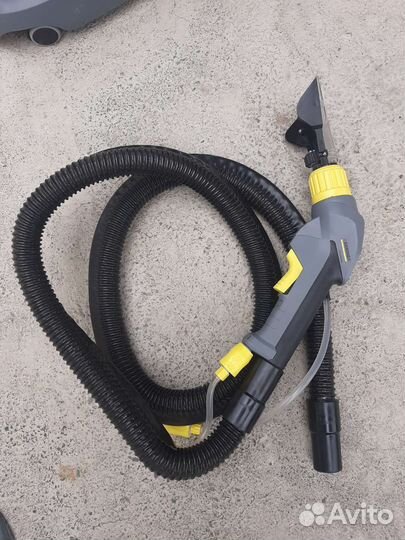 Моющий пылесос Karcher puzzi 8 1