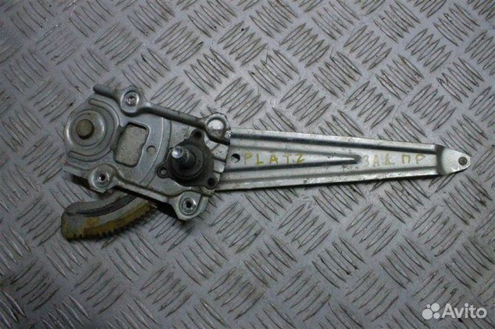 Стеклоподъемник механ. задний правый Toyota Echo