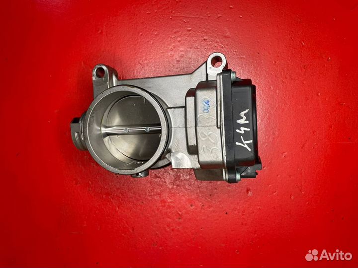 Дросельная заслонка Renault Logan K4MC697 2011