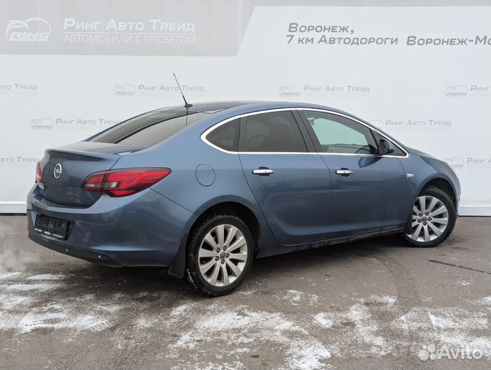 Opel Astra 1.6 МТ, 2013, 125 000 км