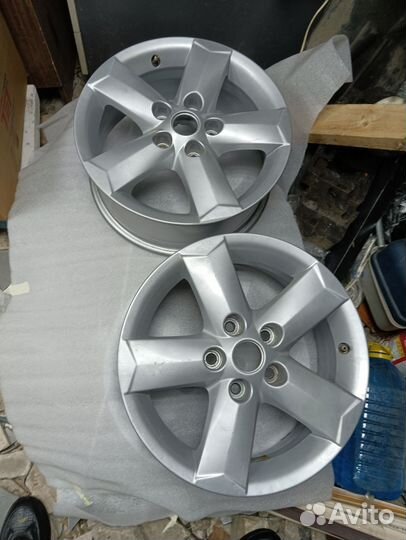 Диски на Nissan Juke R16